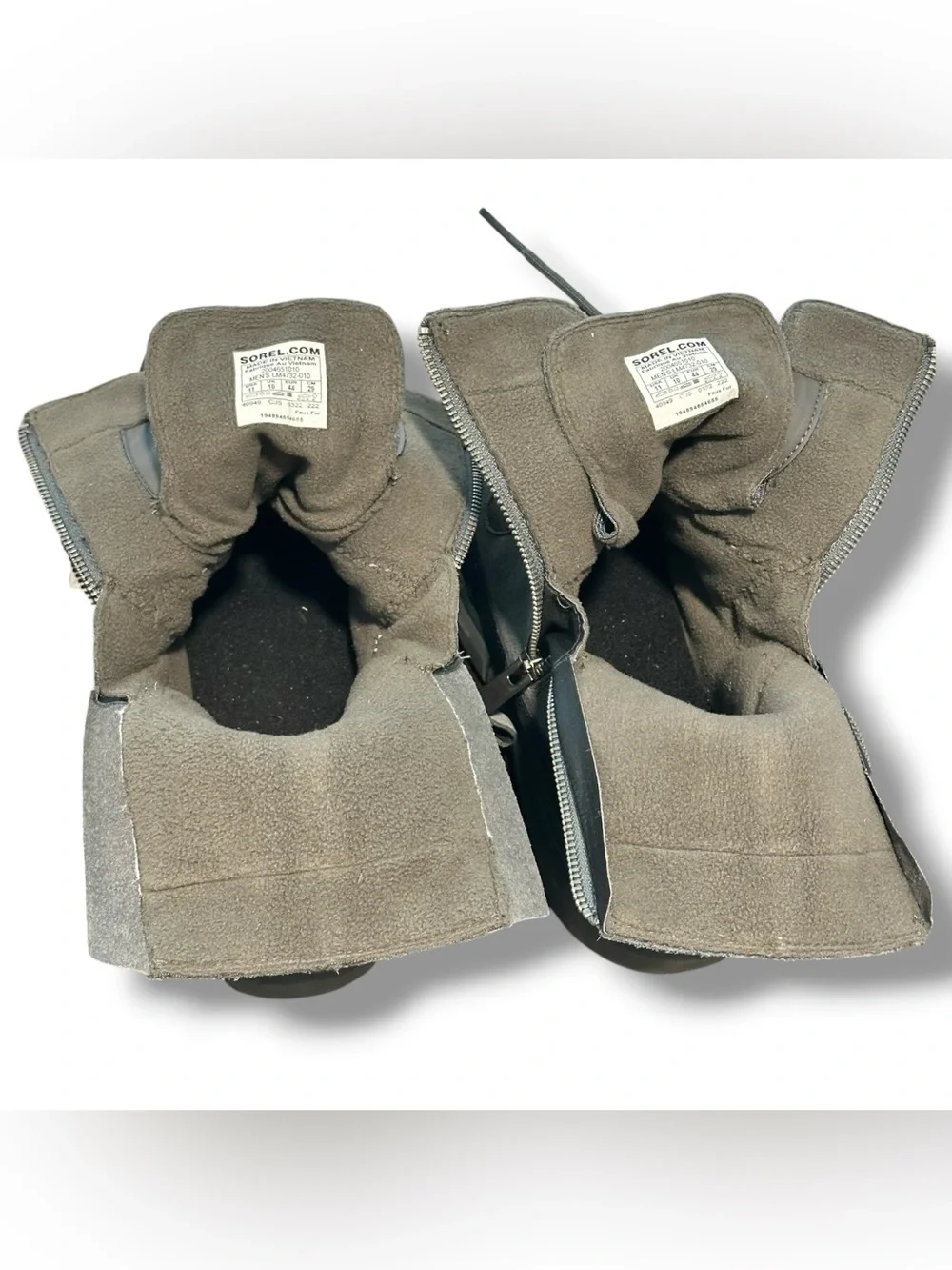 NWT Sorel Gray EXPLORER Suede Winter Boots - Men's size 11